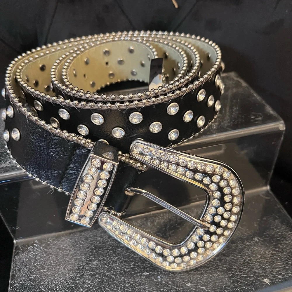Black and Silver Rhinestone Studded Ladies Belt - Picture 3 of 4